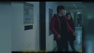 女老师勾引自己班级的男同学