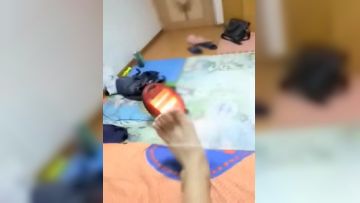 对白有趣的姐弟乱仑秀有狼友问是不是亲生的这弟弟长得太奇芭了有点像傻根