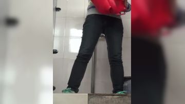 【厕所偷拍】商场厕拍 妹子像是没睡好样