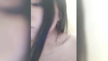 身材很棒的漂亮妹子紫薇大秀叫声淫蕩很是诱惑三
