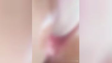 【极品名器】带你见识真正的极品馒头逼各式玩弄抽插一线天