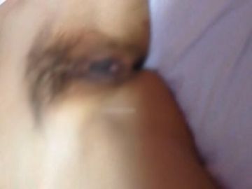 把小美女灌醉后带到酒店各种玩弄爆操 搞爽后用她自己穿的丝袜塞到小穴里 小美女不仅高颜值腿也又直又长